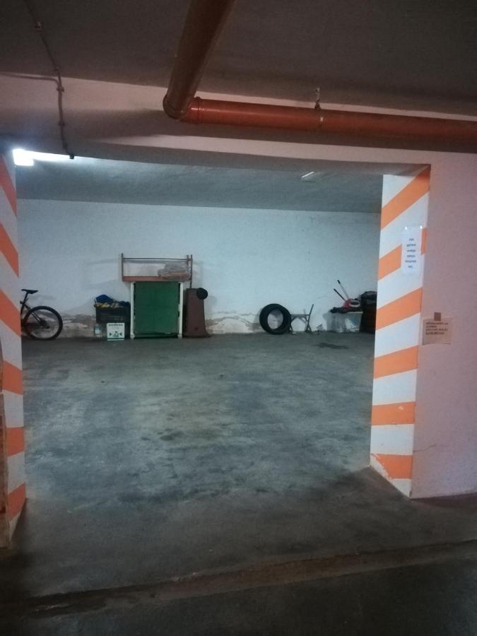 Viola Family Apartman Free Parking Pécs Extérieur photo